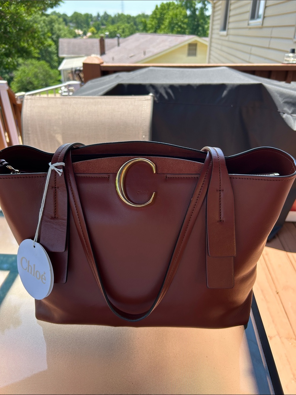Chloé Brown Leather Tote with Gold 'C' Detail - Picture 13 of 14